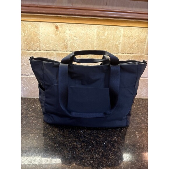 Away Featherlight Diaper Tote Jet Black EUC - Picture 1 of 8